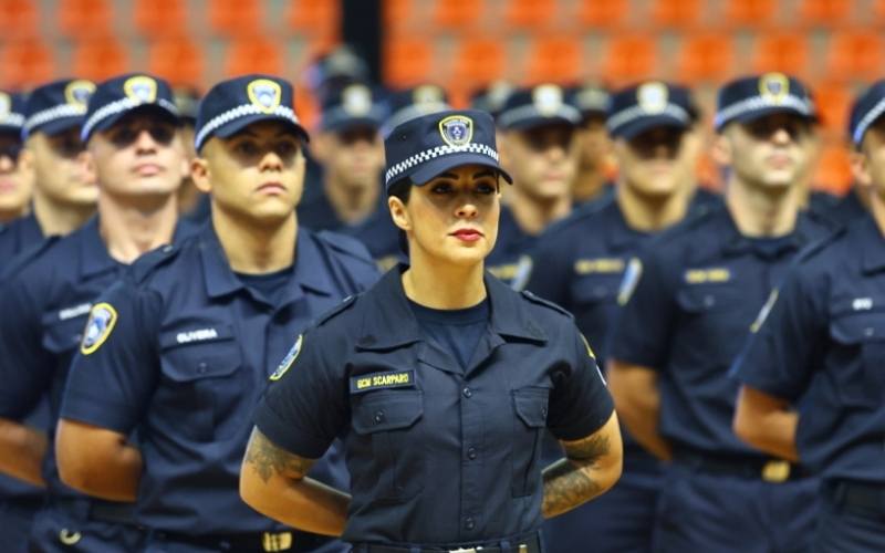 Curso teve 760 horas de formação com foco em operação, controle emocional e atendimento dos guardas municipais à população