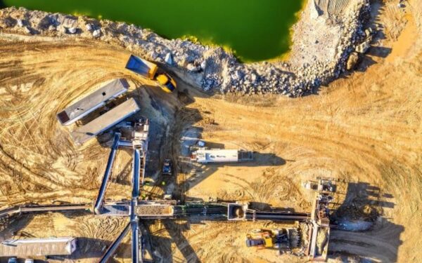 Terras raras colocam Brasil no centro da disputa geopolítica entre EUA e China — e o desafio vai além da extração