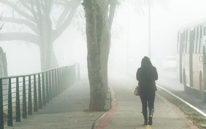 A frente fria provocou instabilidades desde as primeiras horas da manhã. Em São José dos Campos, a chuva começou por volta das 6h
