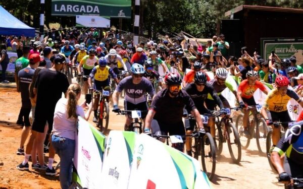 Prova será neste domingo (27) e reúne atletas de várias idades no circuito de mountain bike urbano do Parque Alberto Simões