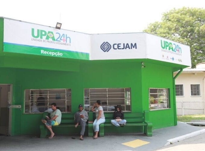 Falta de acessibilidade gera reclamação na UPA do Alto da Ponte, em São José. Acompanhante relata que única opção de banheiro adaptado fica fora da área de atendimento médico da unidade