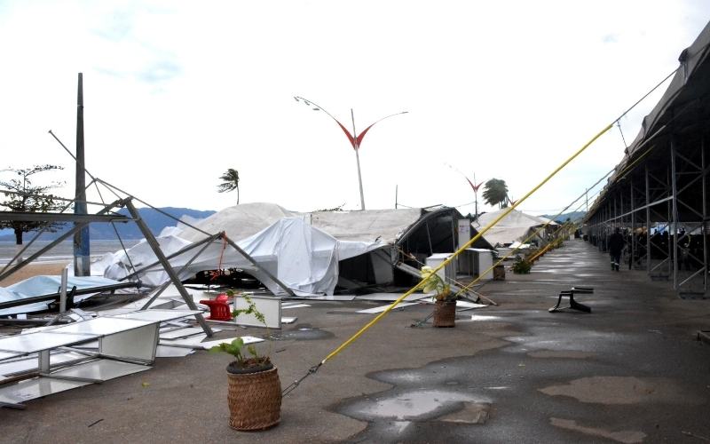 Caraguatatuba lida com estragos em escolas, unidades de saúde e estruturas públicas. Ubatuba tem ruas bloqueadas, falta de energia e abastecimento de água comprometido