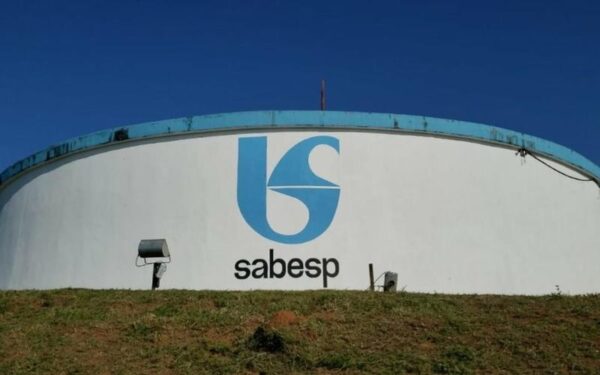 A Sabesp está realizando manutenção emergencial para restabelecer a capacidade plena da estação da Vista Verde na maior brevidade possível