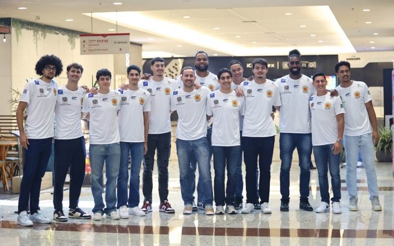 Time de basquete de São José mescla reforços que chegaram e jogadores remanescentes da última temporada