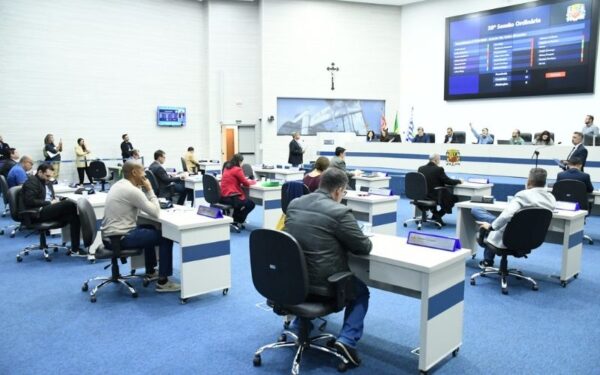 Câmara vota nesta quinta, dia 7, ISS para apps e projetos nas áreas de educação, ordem urbana e inclusão