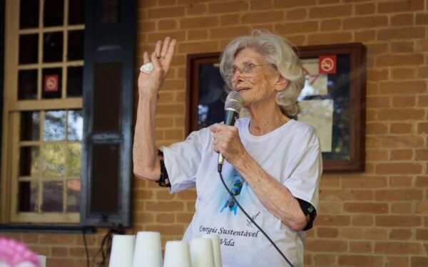 Responsável por marcos como o Museu do Folclore e o bloco Pirô Piraquara, Angela Savastano dedicou a vida à valorização das tradições regionais.