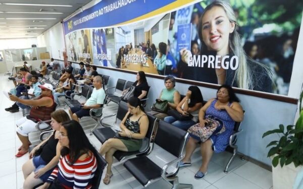 PAT de São José oferece 745 oportunidades de trabalho para segunda