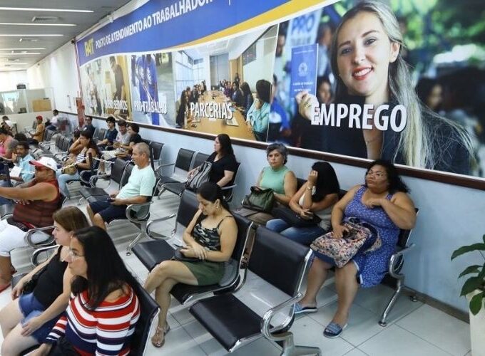PAT de São José oferece 745 oportunidades de trabalho para segunda