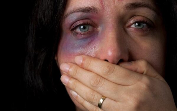 Dados do Ministério dos Direitos Humanos e da Cidadania apontam 265 casos de violência contra a mulher no Vale em 2025. Especialista destaca a importância das leis e do reforço das políticas públicas voltadas à prevenção da violência contra mulheres