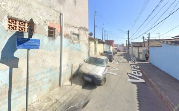 Policiais militares do 1º BPM/I, foram acionados via COPOM para atender uma ocorrência de violência doméstica na Travessa Pastor João Vera Pelegrino, no Jardim Jussara