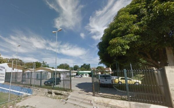 POLÍCIA MILITAR PRENDE DOIS HOMENS POR TRÁFICO DE DROGAS EM SÃO JOSÉ