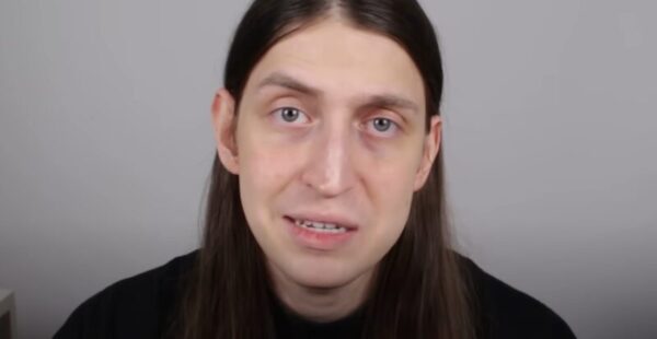 Felipe Bressanim Pereira, mais conhecido como Felca, é um youtuber, influenciador digital e comunicador brasileiro