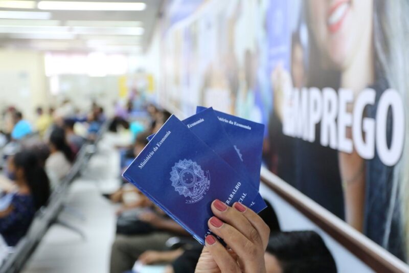 O PAT funciona de segunda a sexta-feira, das 8h às 16h, na Praça Afonso Pena, 175 – Centro