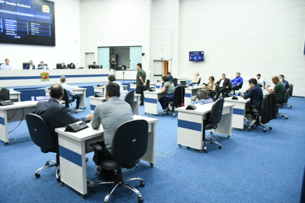 Câmara vota 21 projetos e segue sob pressão do pacote do IPTU