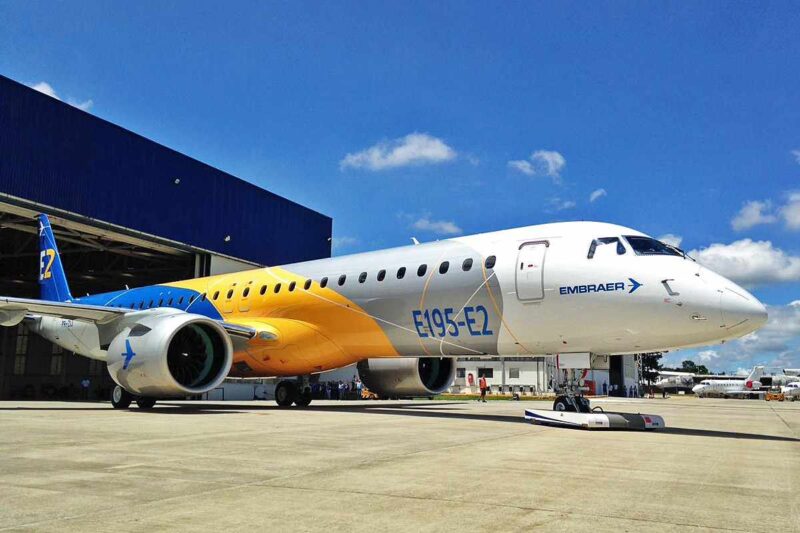 Embraer E195