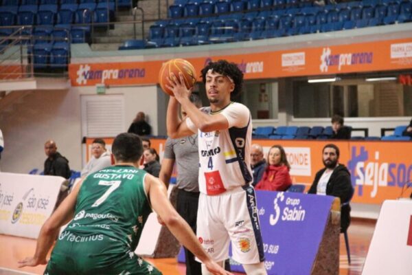 Mr.Moo São José Basketball elimina Bauru e vai à semifinal do Paulista