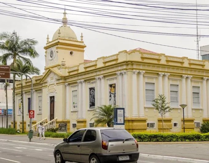 Museu Municipal fica no prédio da antiga Câmara