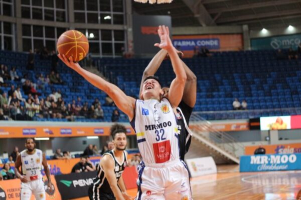O Mr.Moo São José Basketball entra em quadra neste domingo para enfrentar o Sesi Franca