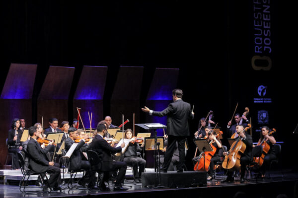 Orquestra Joseense, regida pelo maestro William Coelho, integra o Programa de Formação Artística da Fundação Cultural Cassiano Ricardo