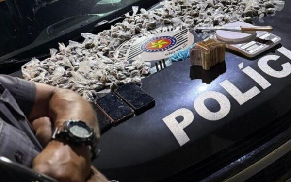 PM apreende drogas e munições em Pindamonhangaba