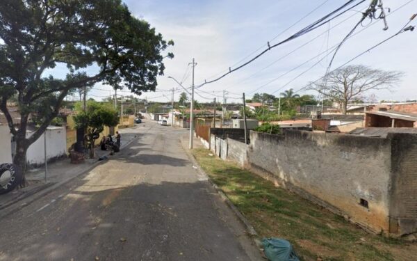 Rua Antônio Pinto da Cunha, na Vila Guarani