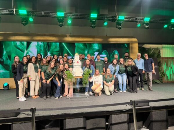 M Vituzzo celebra 15 anos e apresenta Art Paisage em encontro com corretores