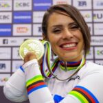 Atleta do Instituto Athlon, de São José dos Campos, conquistou quatro medalhas e se tornou a primeira brasileira campeã mundial na categoria WC2.
