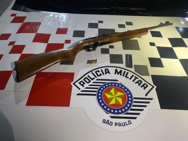 Homem preso por porte ilegal de arma de fogo na Vila
