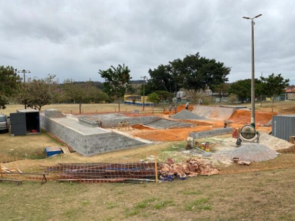 Obra de nova pista de skate no Jd. Cerejeiras é iniciada