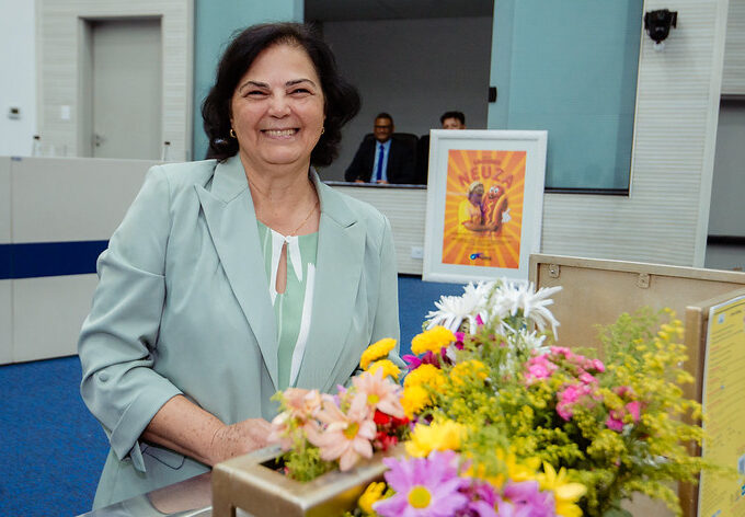 Neusa do cachorro-quente recebe título de Cidadã Joseense em São José dos Campos