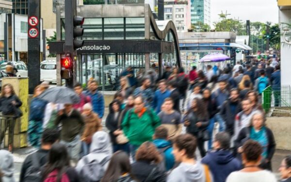 Endividamento cresce e atinge saúde mental dos trabalhadores brasileiros