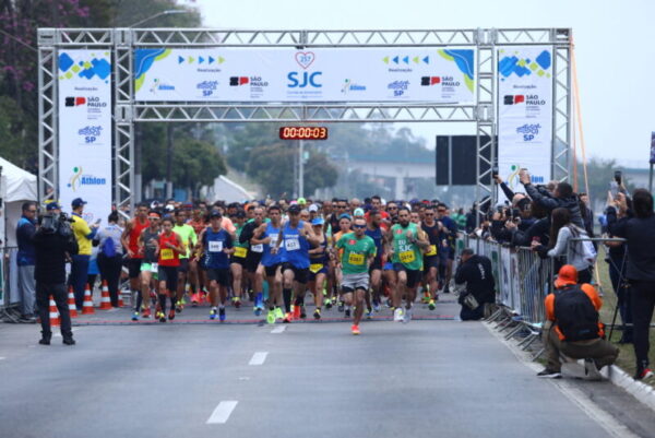 Corrida da Virada provoca interdições em vias centrais de São José nesta quarta-feira