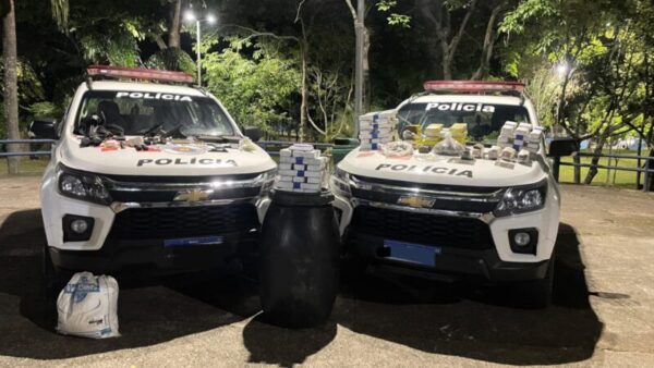 PM apreende armas e mais de 56 kg de drogas no Banhado, em São José dos Campos