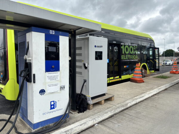 Prefeitura conclui licitação para carregadores dos ônibus elétricos