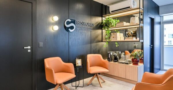 Em parceria com o Sebrae, SINHORES ações de qualificação gratuitas para empresários do setor em 2026