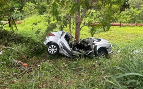 Acidente grave m4ta motorista na Avenida Salinas, na zona sul