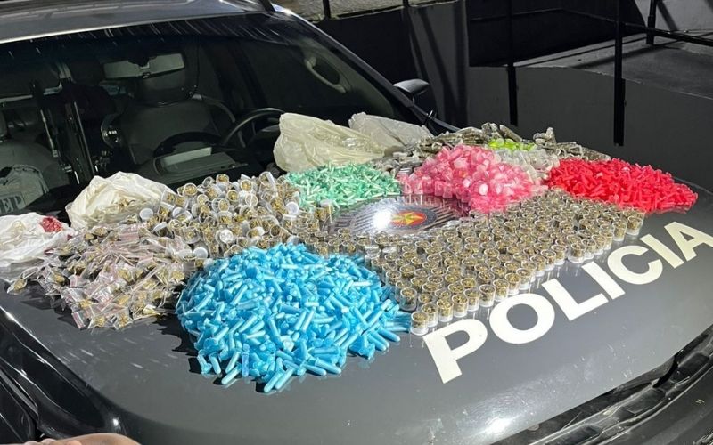 BAEP prende quatro suspeitos por tráfico de drogas em duas ações em São José