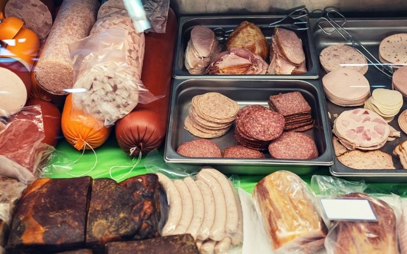 Brasil dobra consumo de ultraprocessados em 40 anos e aprofunda crise silenciosa da saúde pública