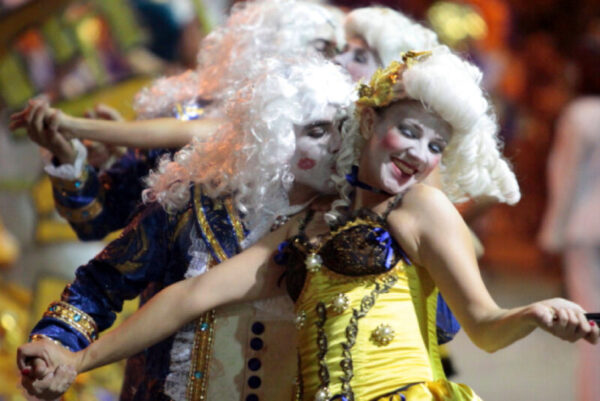 São José retoma desfile de escolas de samba em 16 de fevereiro