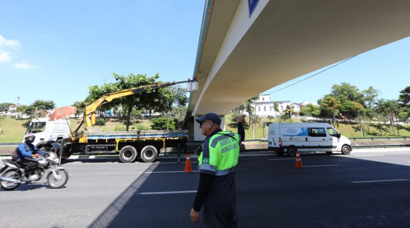 Faixa será fechada na Teotônio Vilela até o fim do mês para obra no novo viaduto