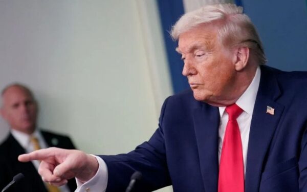 Trump diz que EUA enviam navios militares ao Irã “por precaução” em meio a tensões
