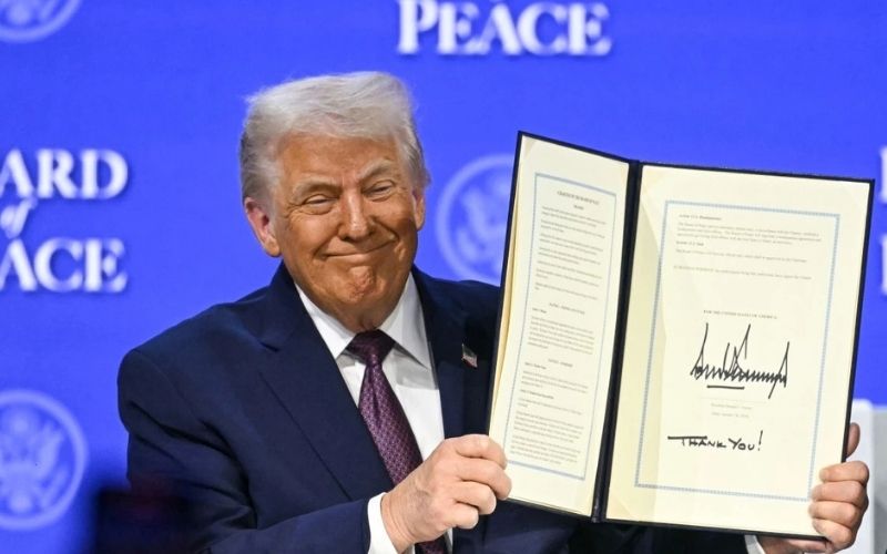Trump lança em Davos Conselho da Paz e gera receio de esvaziamento do papel da ONU