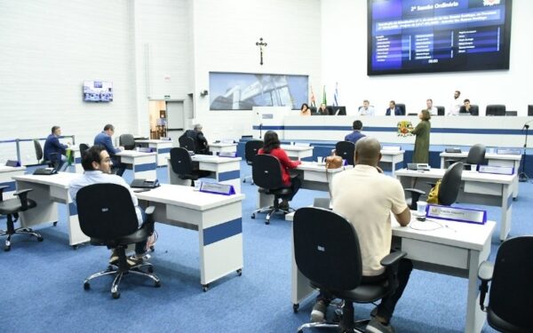 Câmara aprova empréstimo do BNDES e primeira votação de 2026 expõe eixo PT–PSD e base ampliada