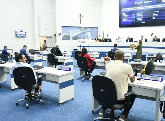 Câmara aprova empréstimo do BNDES e primeira votação de 2026 expõe eixo PT–PSD e base ampliada