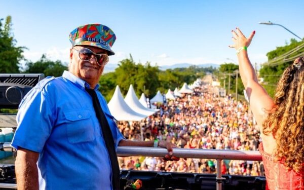 Carnaval em São José dos Campos reúne 17 blocos e reforça alerta para furtos de celular