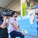 Entrevista com torcedor do time São José, relatando o jogo vencido pela equipe de Taubaté em 1981. (Foto: Flávio Pereira/CMSJC)