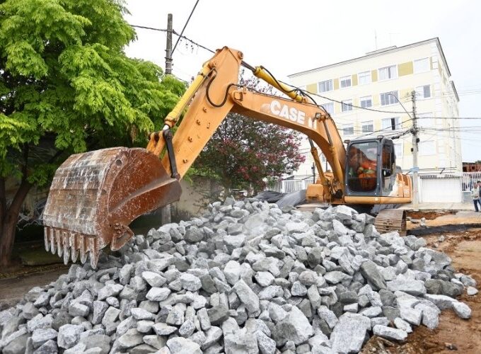 Erosão abre novo ponto de risco no Jardim Imperial e força início de obras emergenciais