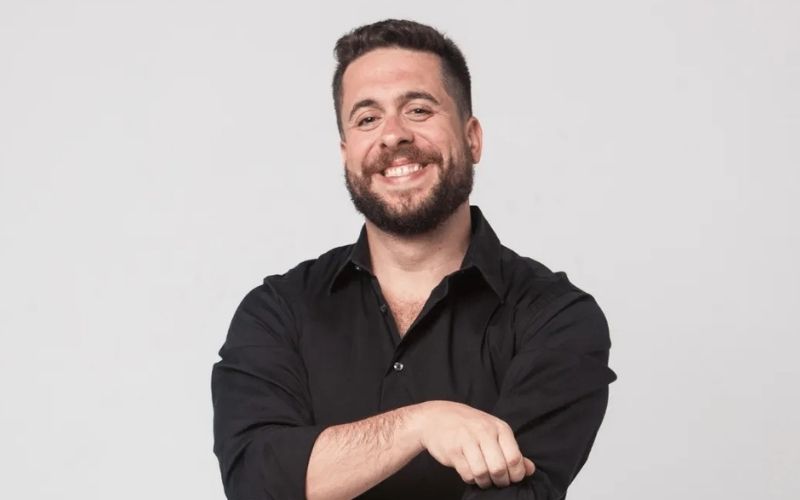 Fim de semana da risada: São José recebe maratona de stand-up, hipnose e humor direto da internet