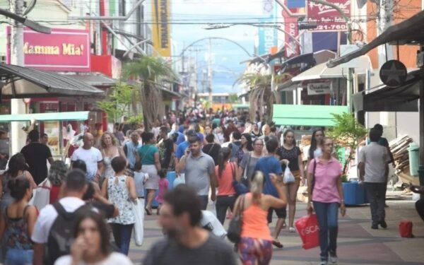 GCM detém mulher suspeita de aplicar golpes em comerciantes em São José dos Campos