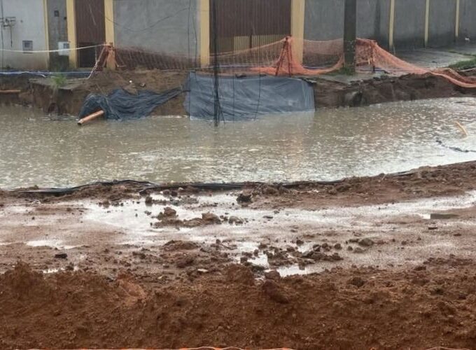 Jardim Imperial: asfalto volta a ceder e expõe fragilidade estrutural em rua já marcada por duas crateras